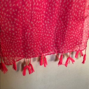 Adorable pink scarf with white hearts